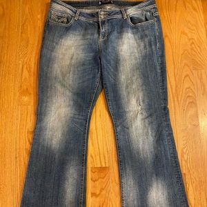 Vigoss FIT Bootcut Distressed Jeans size 22